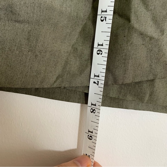 Kaki mini skirt with Pockets - Picture 8 of 10